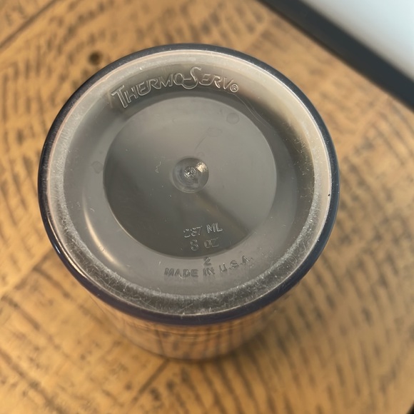 1996 Starbucks Dinosaur | Youth cup - Picture 5 of 6